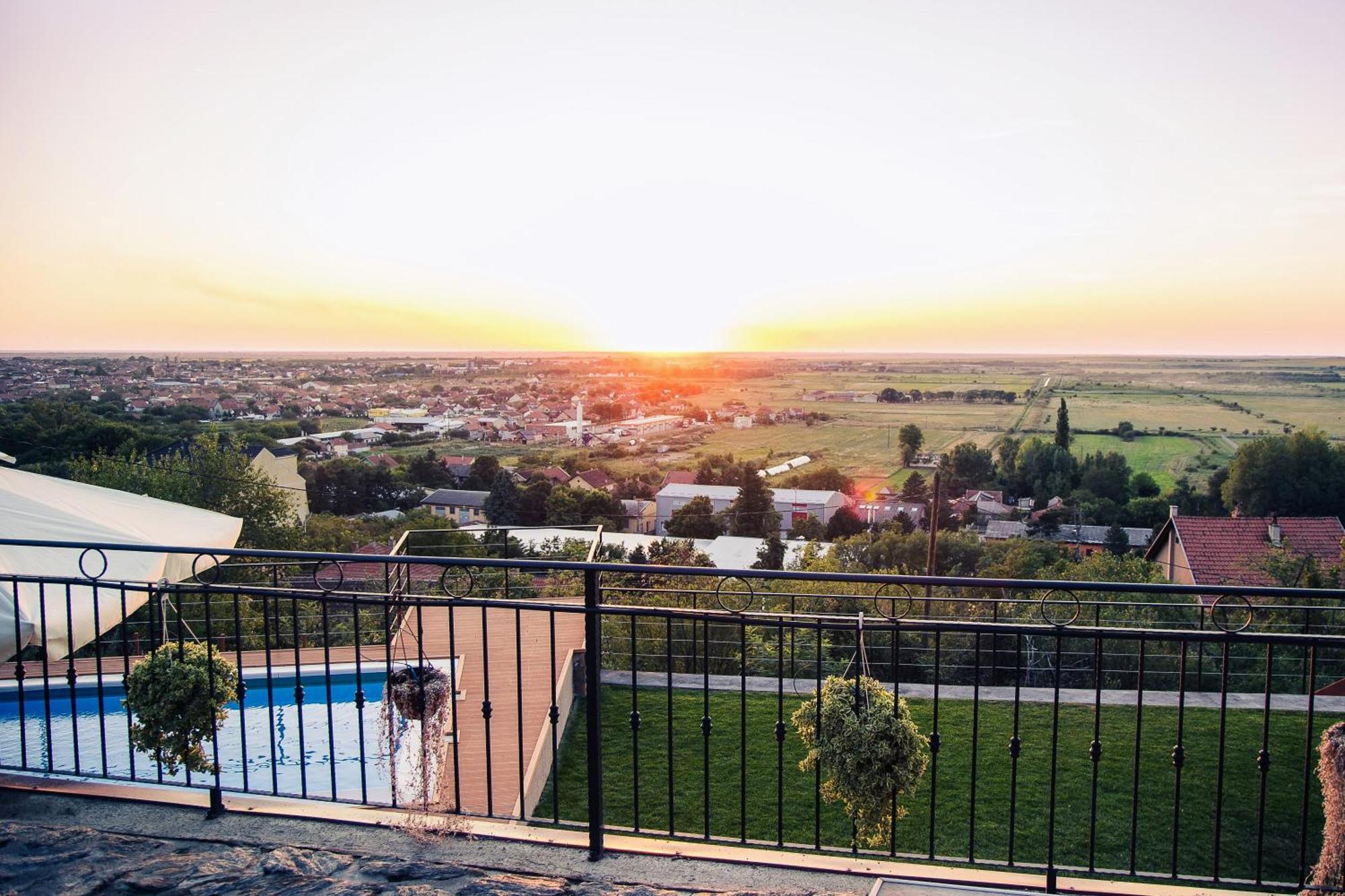 Sunset Home Vrsac Exteriör bild